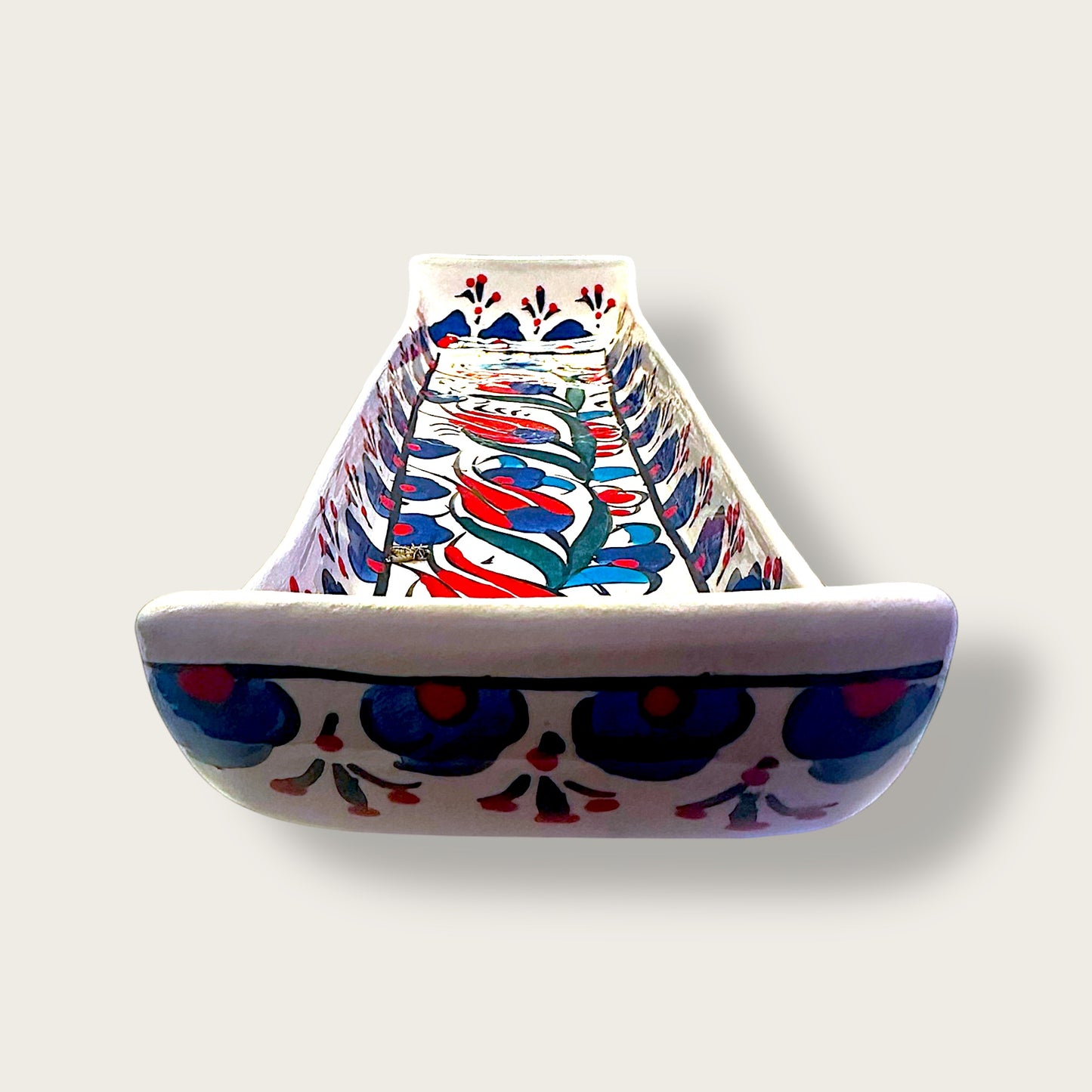 Handmade Ceramic Snack Dish 09 – Elegant & Functional Design