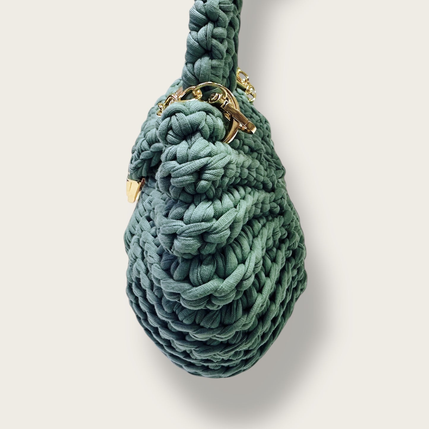 Handmade Crochet Handbag – Sculptural Knitted Design with Metal Clasp Closure