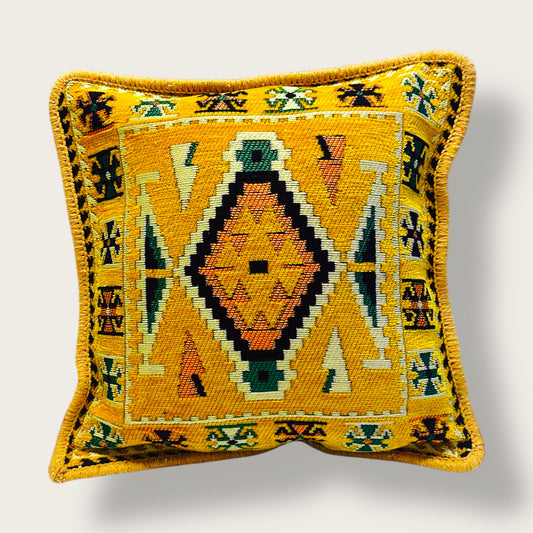 Handwoven Ethnic Throw Pillow – Traditional Kilim-Inspired Geometric Design